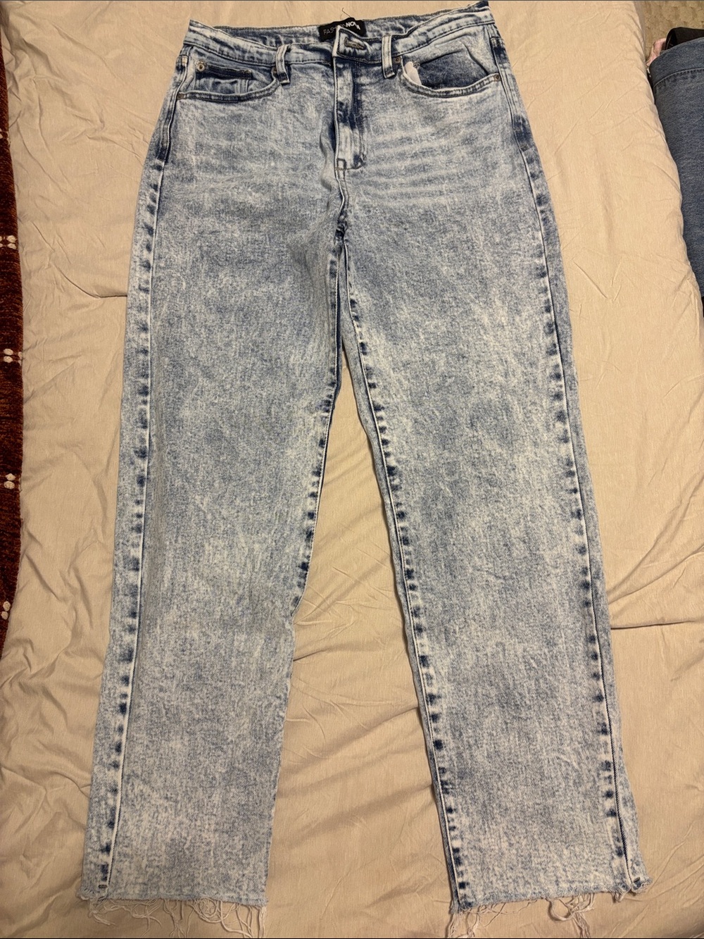 Fashion Nova Light Acid Wash Cropped High-Rise Jeans